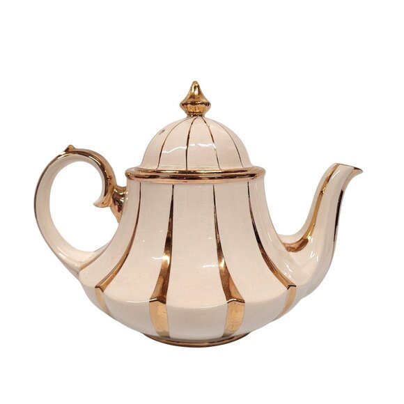 Vintage Sadler Teapot Gold Swirls Ribbed Carousel Design Ivory 24K Trim 3186 - Picture 2 of 5
